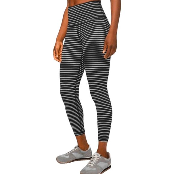 LULULEMON ATHLETICA Wunder Under Hi-Rise Tight 25' Size 6 - Picture 2 of 5